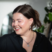 Load image into Gallery viewer, Silver Victoria Toggle Chain