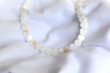 Load image into Gallery viewer, White Shell Heart Necklace