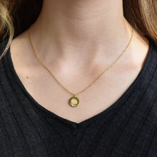 Load image into Gallery viewer, Floral Necklace