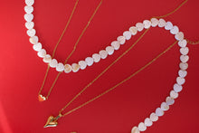 Load image into Gallery viewer, White Shell Heart Necklace
