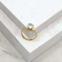 Load image into Gallery viewer, Solitaire Ring