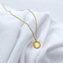 Load image into Gallery viewer, Floral Necklace