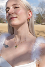 Load image into Gallery viewer, Large Heart Locket