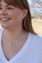 Load image into Gallery viewer, Small Heart Locket