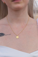 Load image into Gallery viewer, Floral Necklace