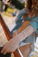 Load image into Gallery viewer, Shelly Heart Bracelet
