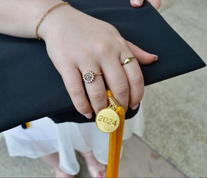 Shiny Oval Signet Ring