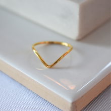 Load image into Gallery viewer, Miley Midi Ring
