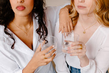 Load image into Gallery viewer, Eva Snake Necklace
